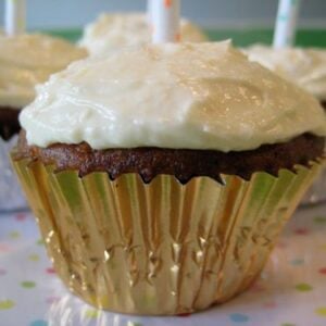 carrot-cupcakes-with-cream-cheese-icing.jpg