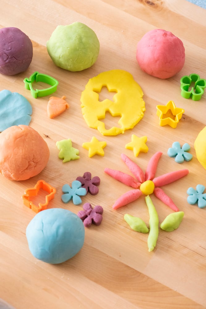 How to Make Play Dough - Crafts by Amanda