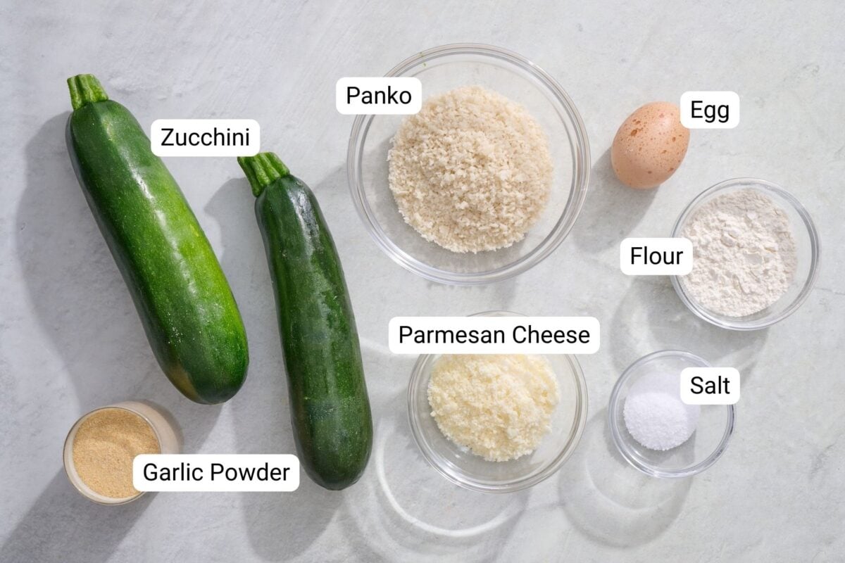 Baked zucchini slices ingredients.