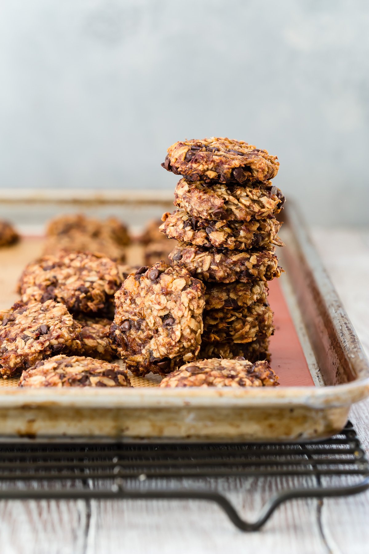 Banana Oatmeal Chocolate Chip Cookies from Weelicious.com