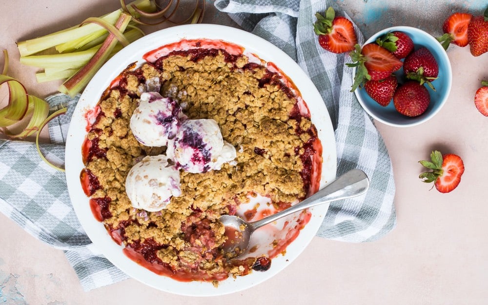 Strawberry Rhubarb Crumble