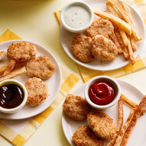 https://weelicious.com/wp-content/uploads/2012/03/Easy-Chicken-Nuggets-1-2-500x500.jpg