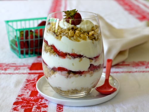 Mason Jar Parfaits - Weelicious