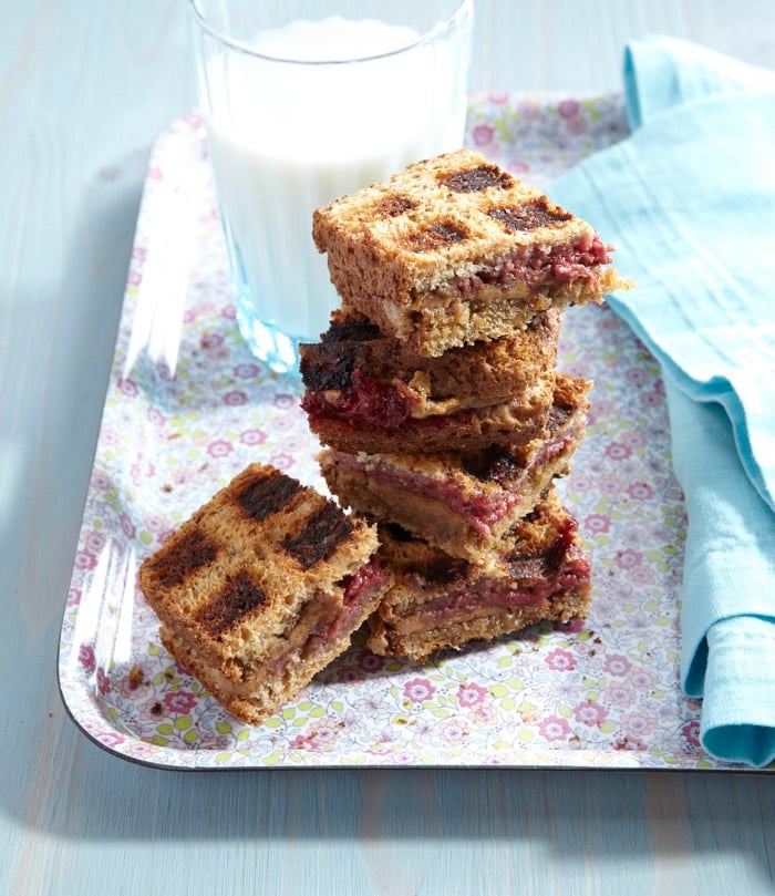 Peanut Butter and Jelly Spreader for Perfect Sandwiches and Pure Jars