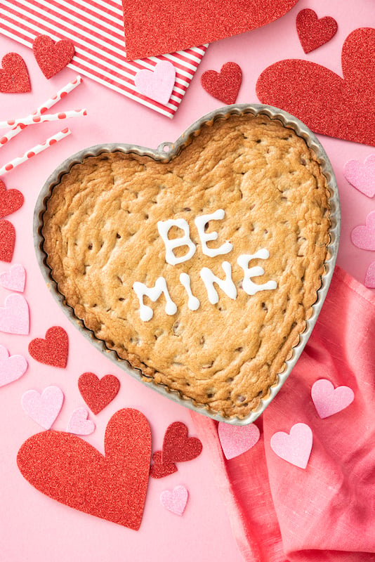 DIY heart cookie cake pan ✨life hack✨💗 #baking #valentinesday #recipe, cookie  cake recipe