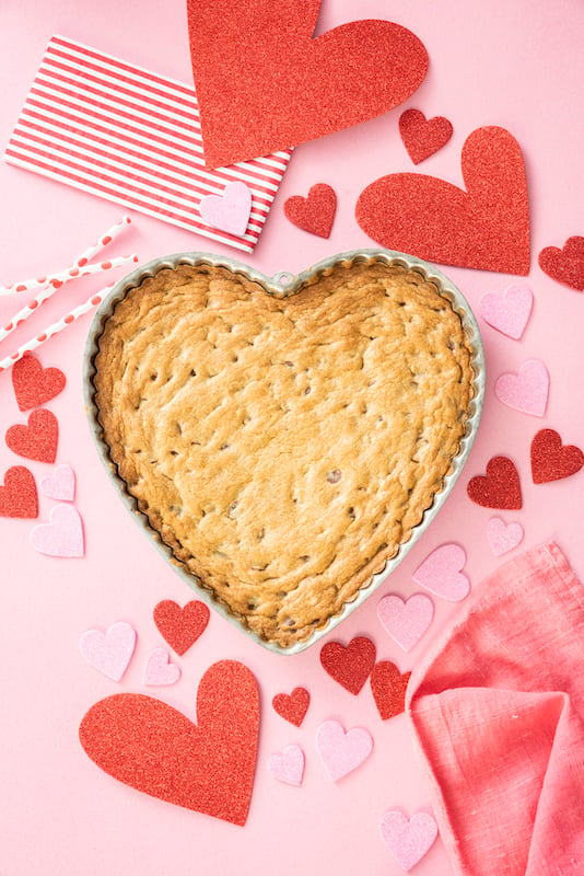 DIY heart cookie cake pan ✨life hack✨💗 #baking #valentinesday #recipe, cookie  cake recipe