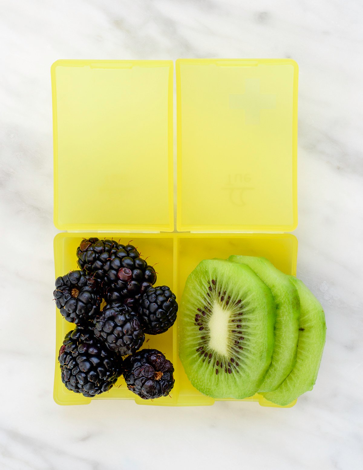 12 Essential Lunch Box Fruits from Weelicious.com