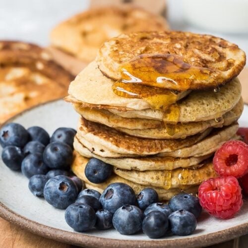 Quick Oatmeal Pancakes - Weelicious