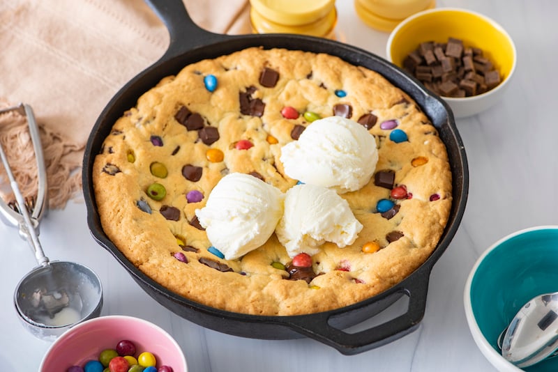 Skillet Cookie, M&M Skillet Cookie, Skillet Cookie Recipe