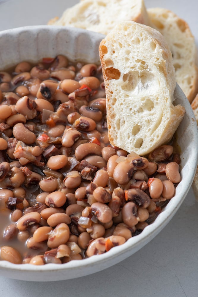 Slow Cooker Black Eyed Peas - Weelicious