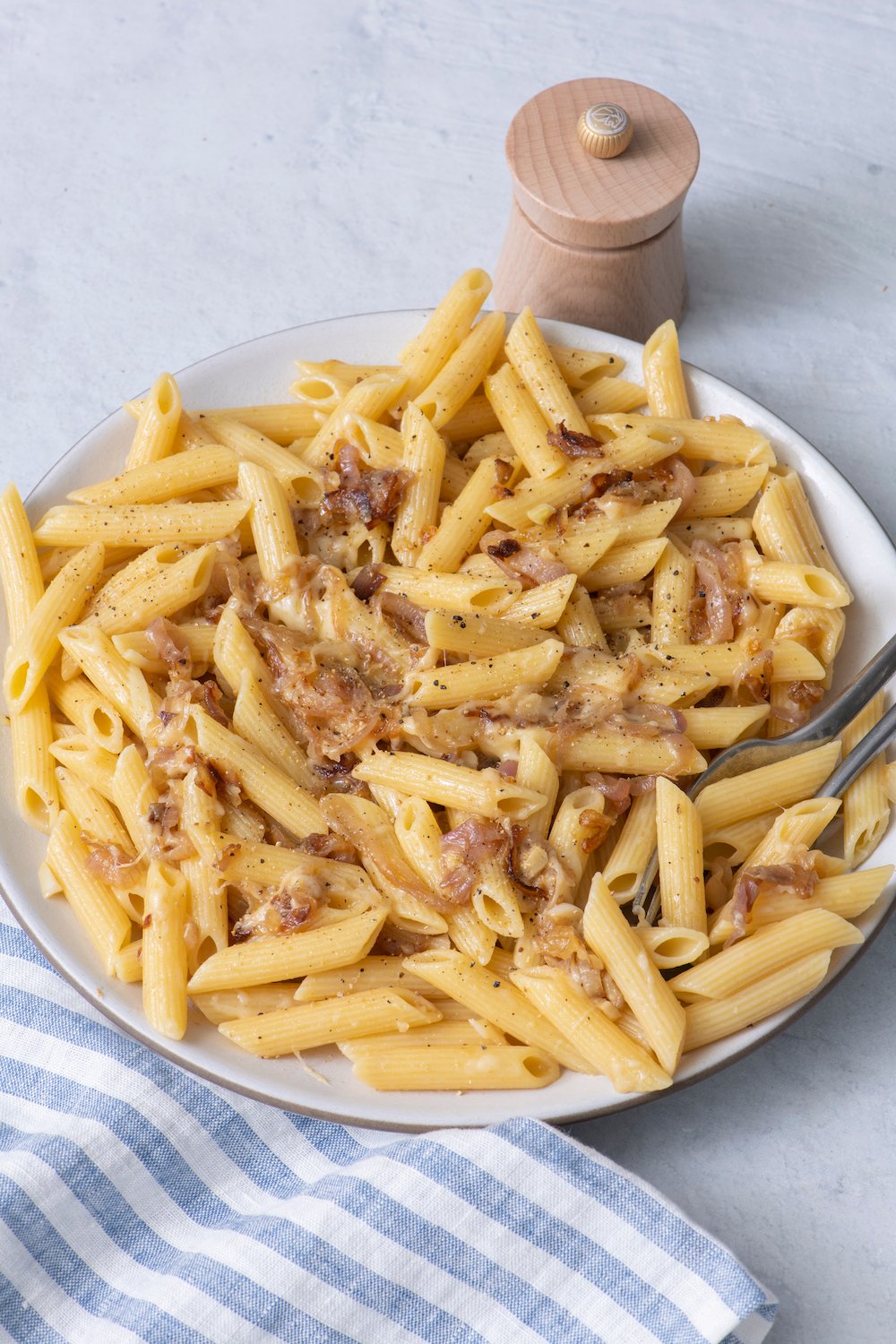 Caramelized Shallot Pasta with Gruyere from weelicious.com