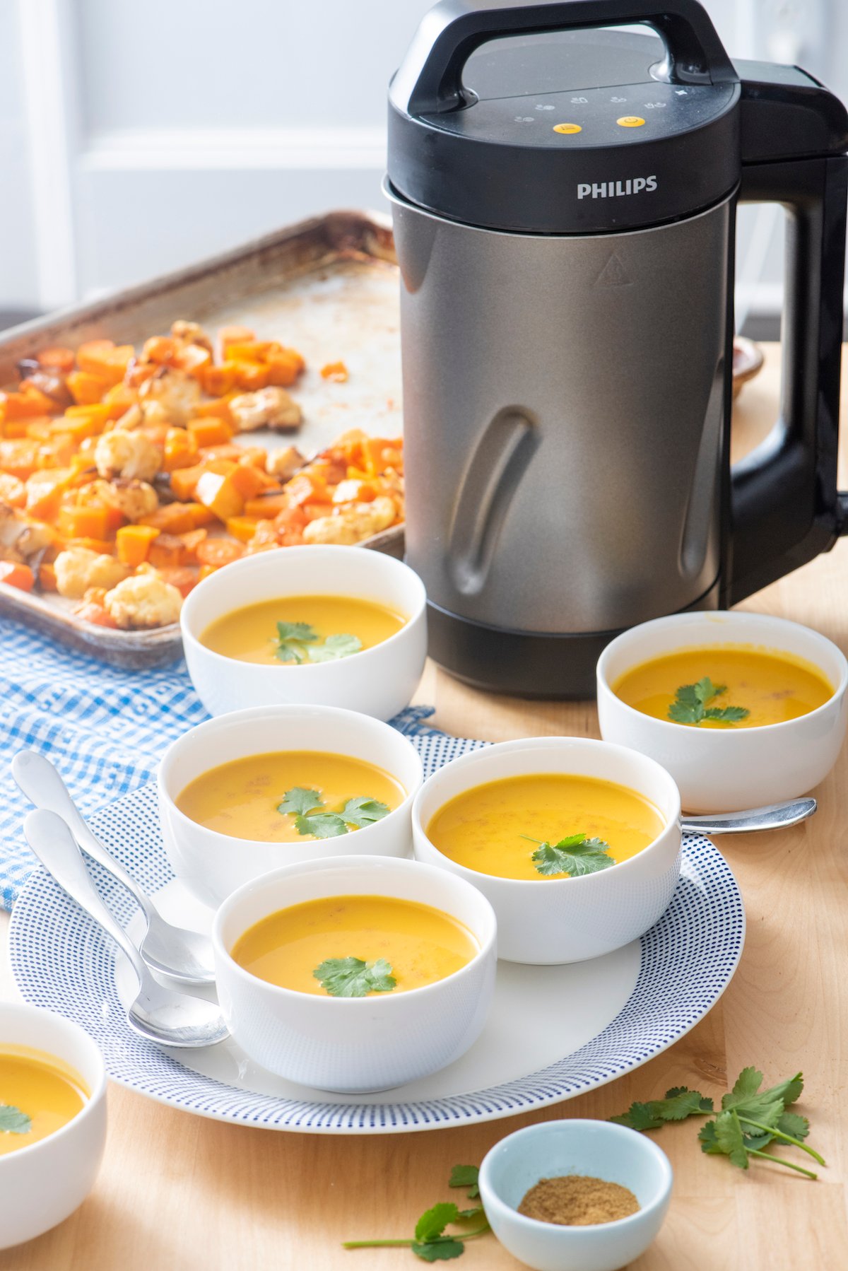 https://weelicious.com/wp-content/uploads/2023/08/Roasted-Vegetable-Soup-8.jpg