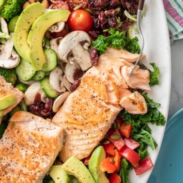Superfood salad with salmon.